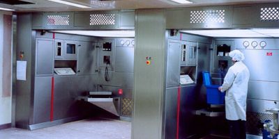 Downflow booths provide both product and personnel protection